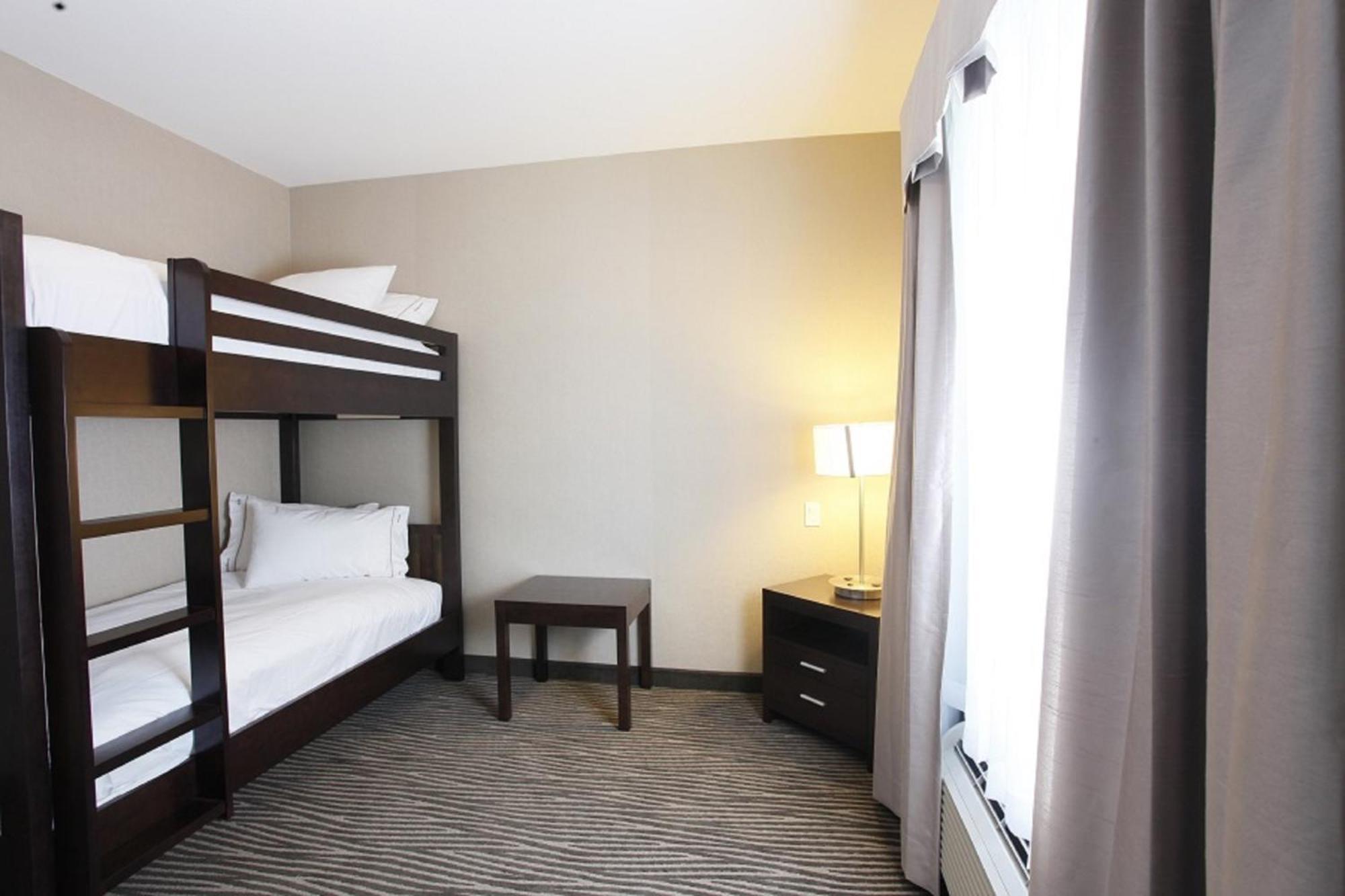 Holiday Inn Express Fort St John By Ihg Fort St. John Dış mekan fotoğraf