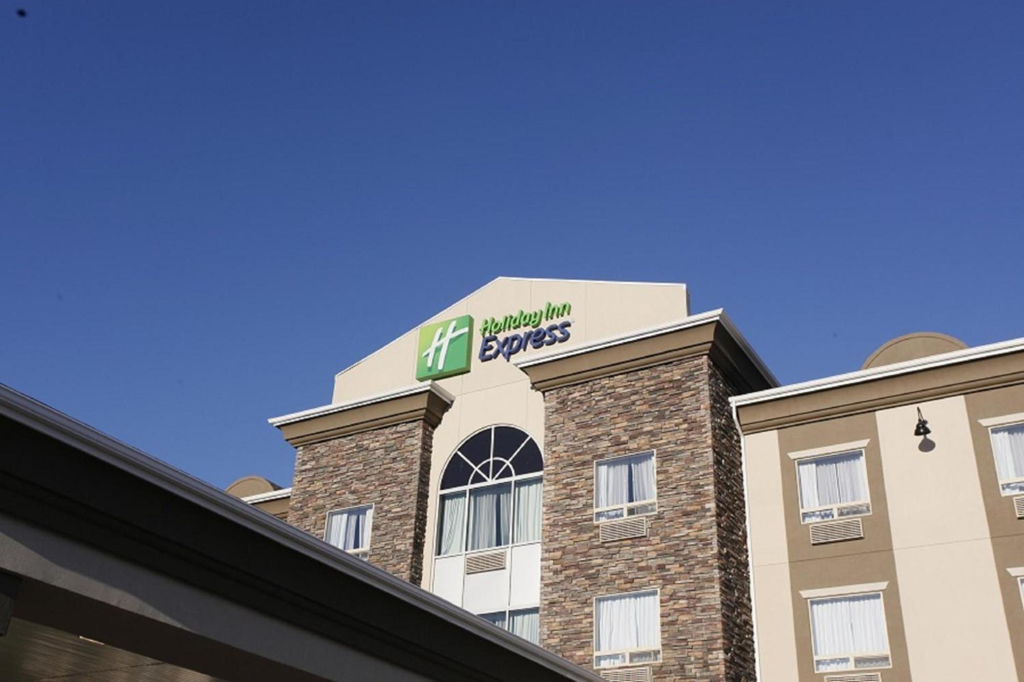 Holiday Inn Express Fort St John By Ihg Fort St. John Dış mekan fotoğraf