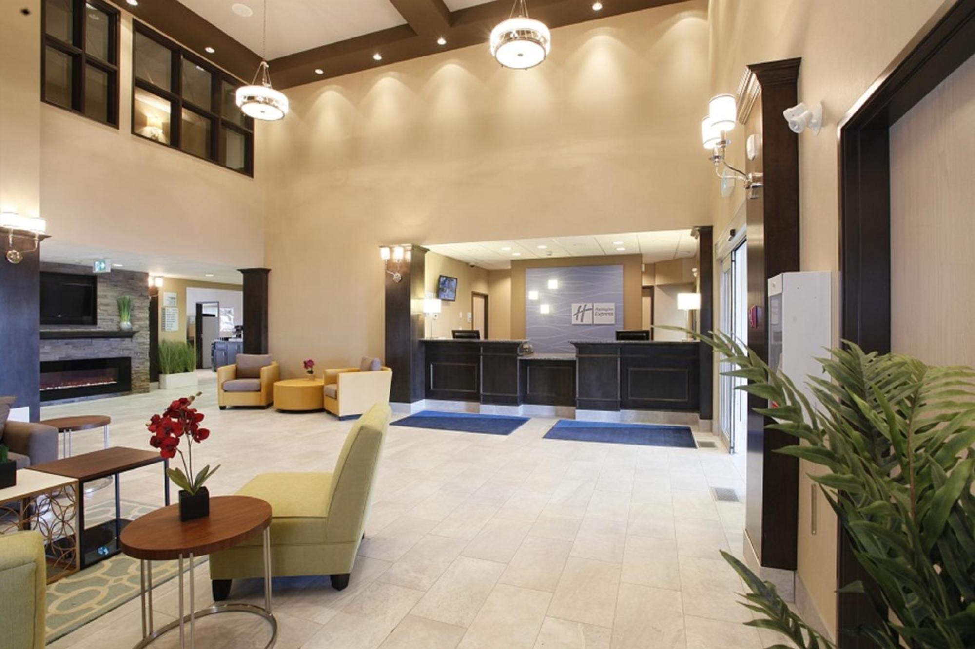Holiday Inn Express Fort St John By Ihg Fort St. John Dış mekan fotoğraf