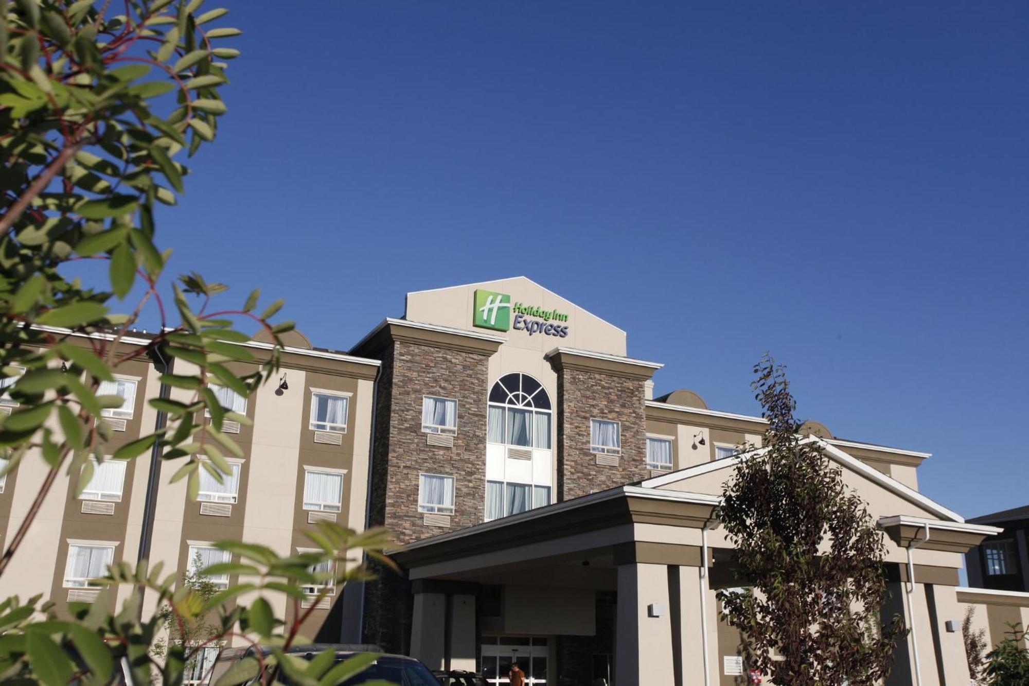 Holiday Inn Express Fort St John By Ihg Fort St. John Dış mekan fotoğraf