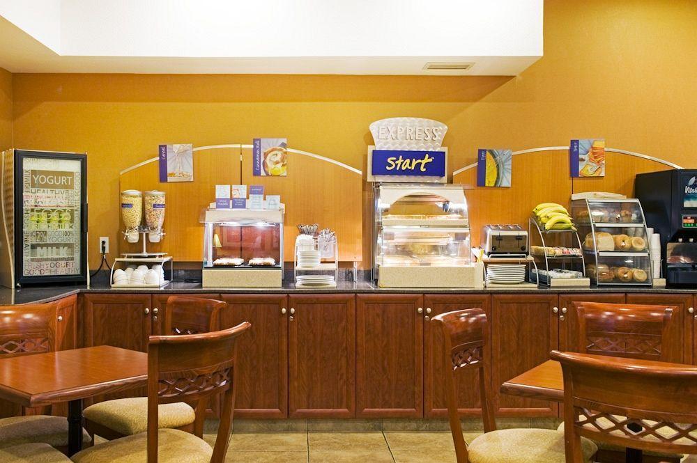 Holiday Inn Express Fort St John By Ihg Fort St. John Dış mekan fotoğraf