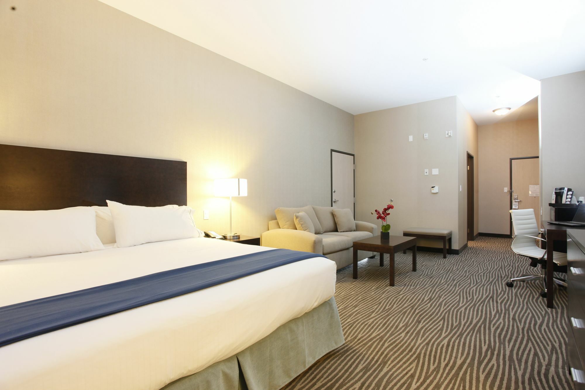 Holiday Inn Express Fort St John By Ihg Fort St. John Dış mekan fotoğraf