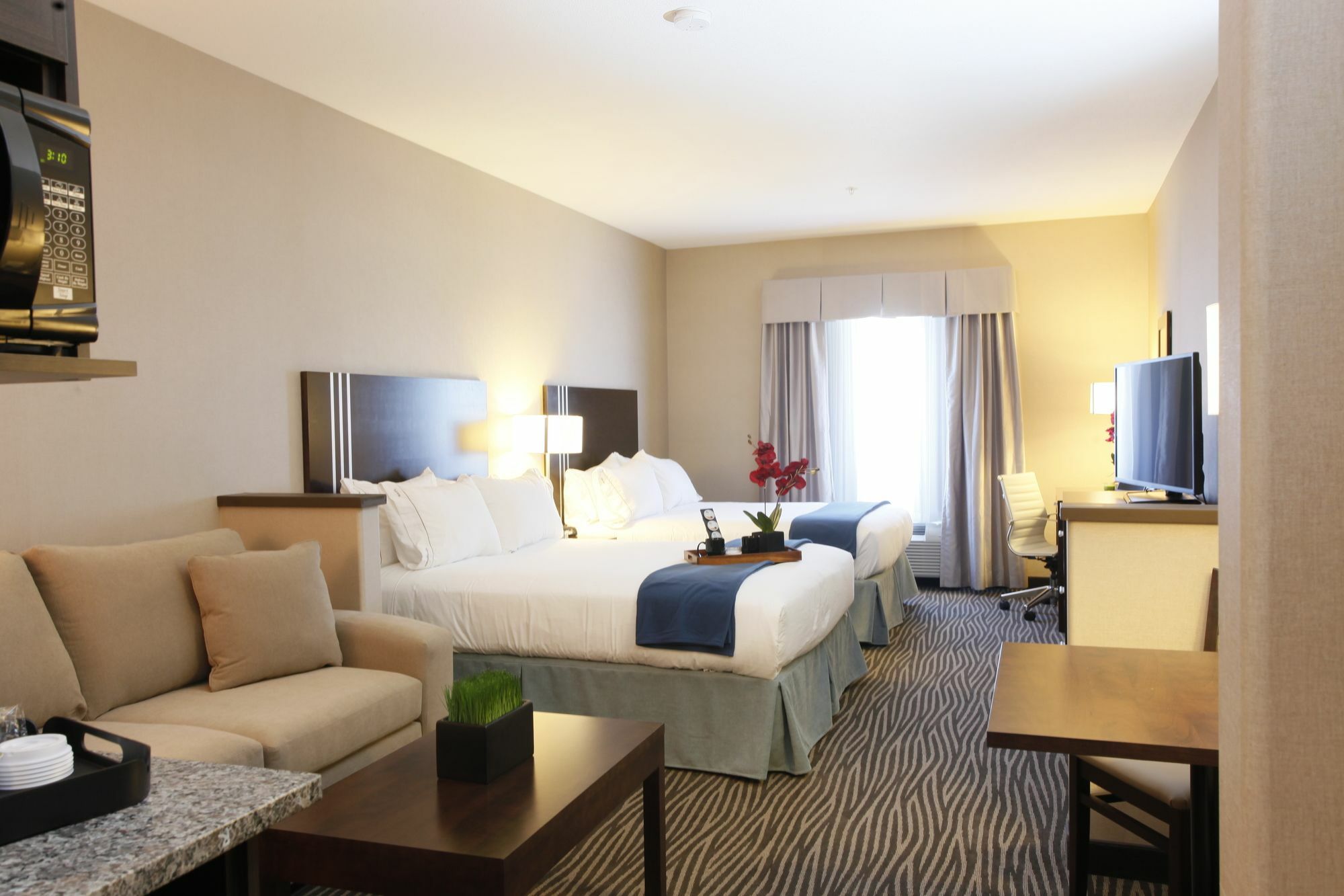 Holiday Inn Express Fort St John By Ihg Fort St. John Dış mekan fotoğraf