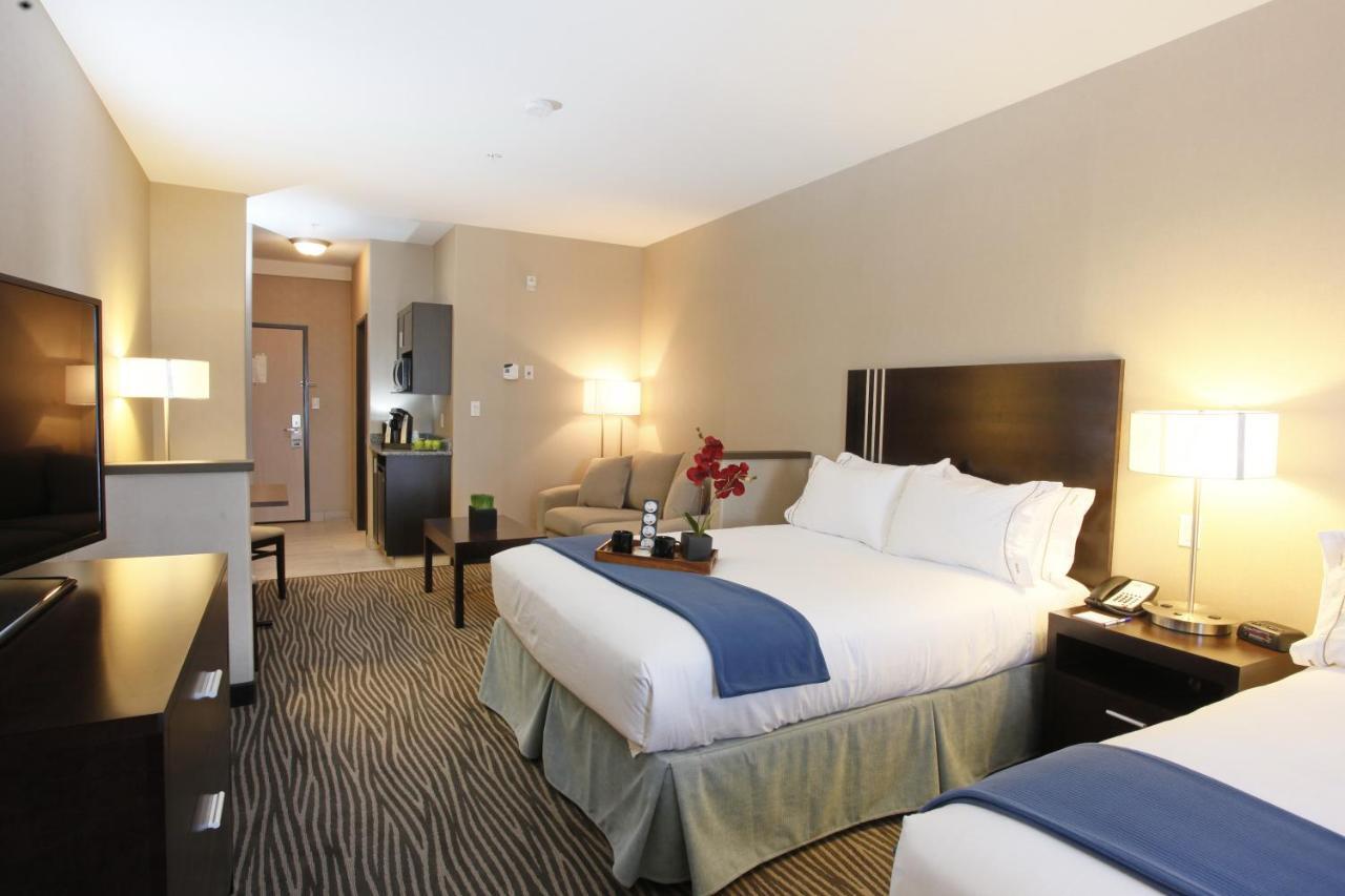 Holiday Inn Express Fort St John By Ihg Fort St. John Dış mekan fotoğraf